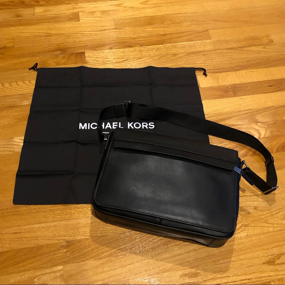 New Michael Kors Leather Messenger Bag